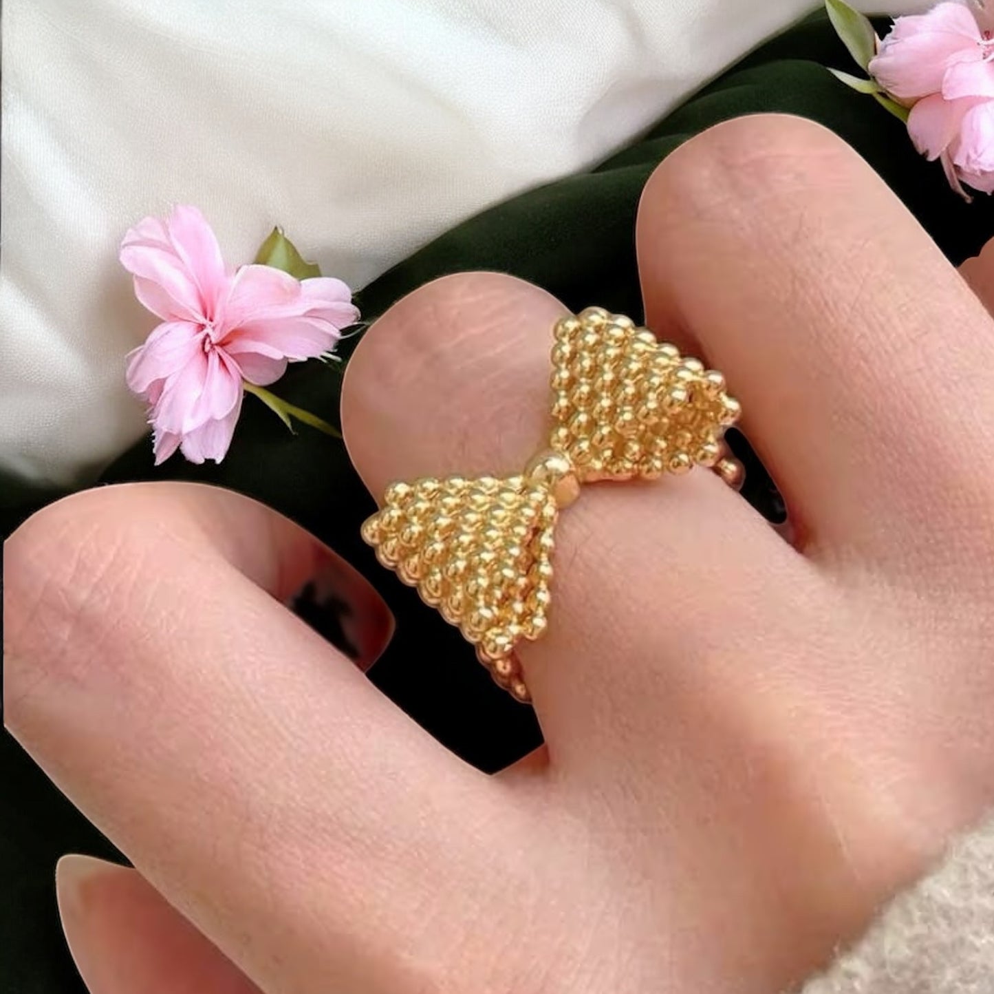 Ava sløfje-ring, forgyldt